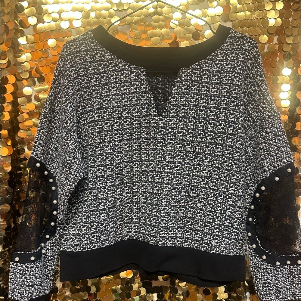 AKIRA Black and White Textured Knit Top